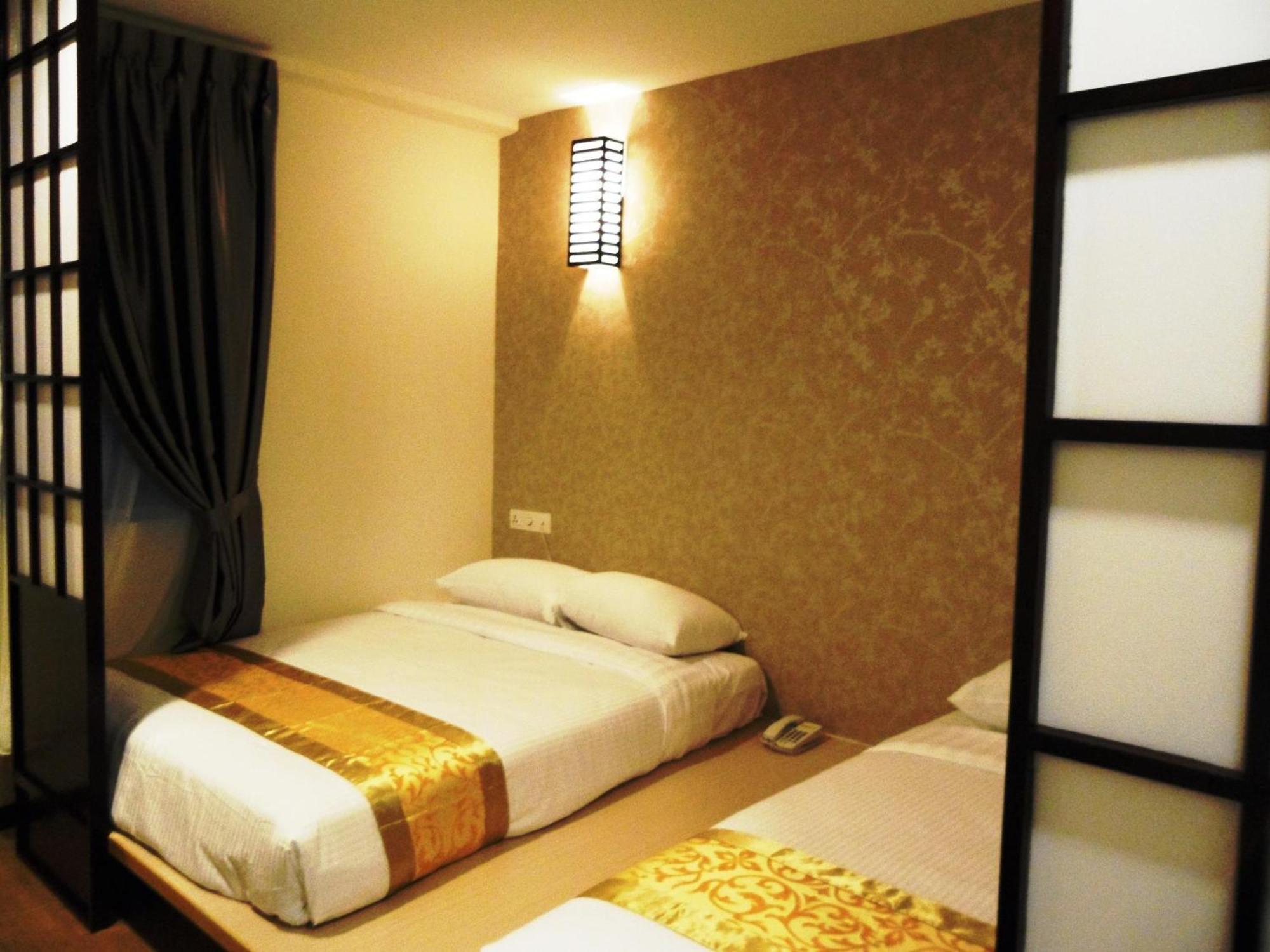 Eight Days Boutique Hotel - Mount Austin Johor Bahru Exterior photo