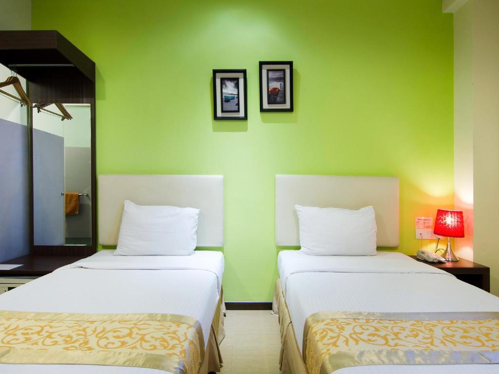 Eight Days Boutique Hotel - Mount Austin Johor Bahru Exterior photo