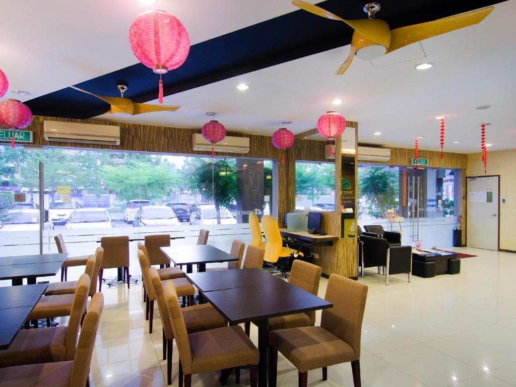 Eight Days Boutique Hotel - Mount Austin Johor Bahru Exterior photo